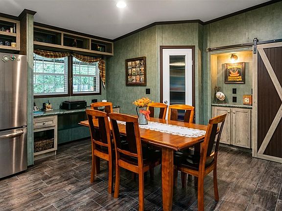 4th image of 17553 Terrace Dr