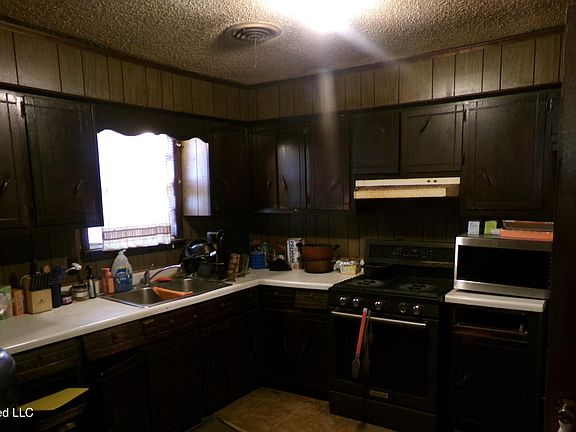 5th image of 110 McKinney St
