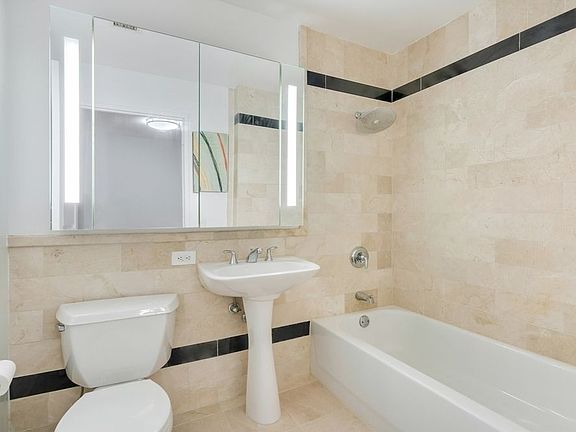 5th image of 20 West St APT 18