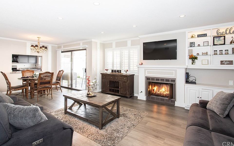 1st image of 899 Connors Ct