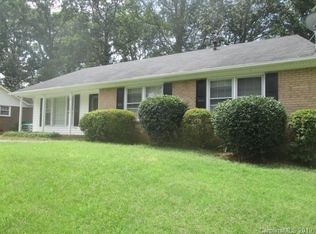 1055 McLaughlin Dr, Charlotte, NC 28212