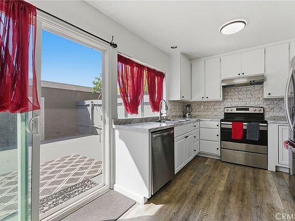 3rd image of 7085 Fulton Way