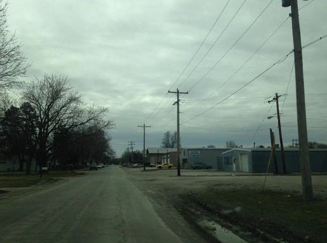 2nd image of 1406 N Harris Ave