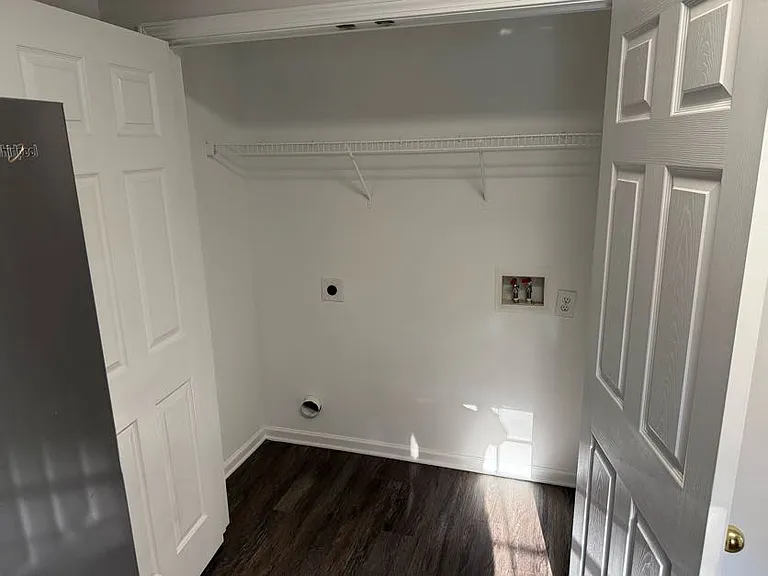 Washer/dryer hookup