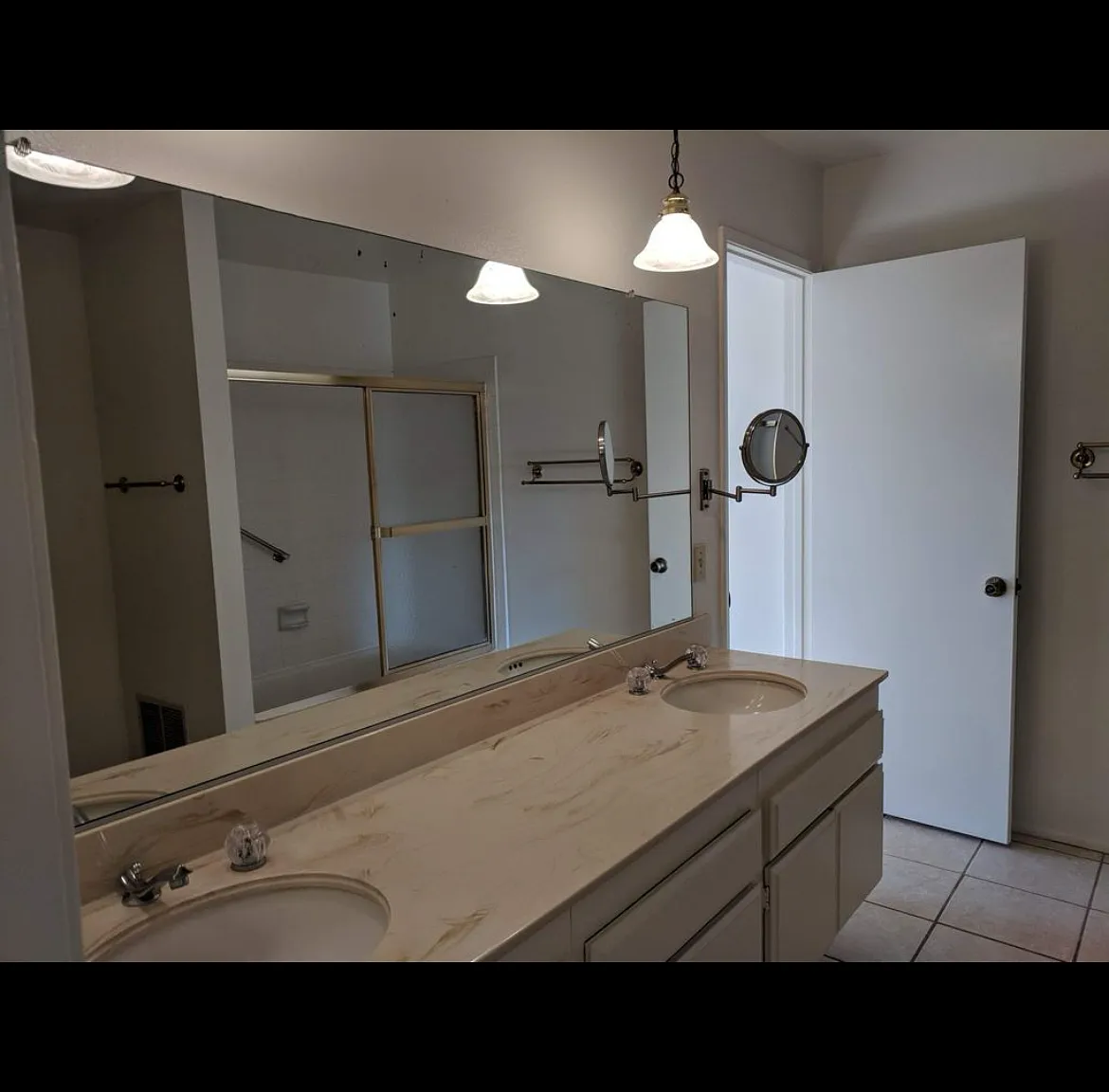 337 Capistrano Ct — Photo 1