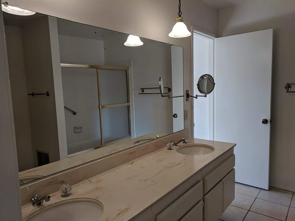 337 Capistrano Ct