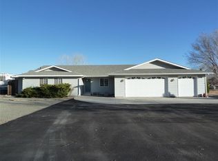 30 Cottonwood Ln, Yerington, NV 89447
