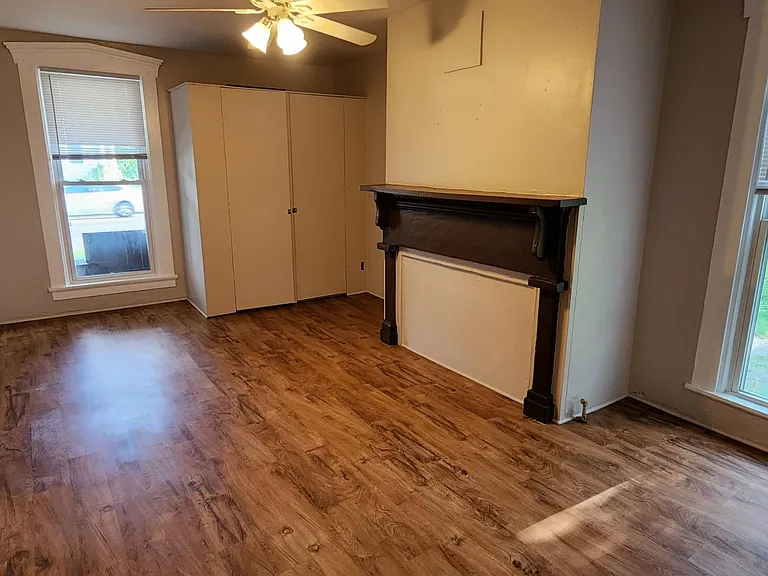240 W Pike St #HOUSE — Photo 6
