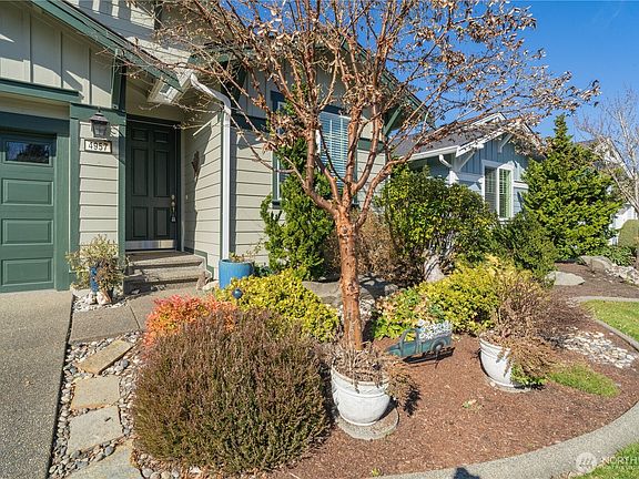 3rd image of 4957 Bend Drive NE