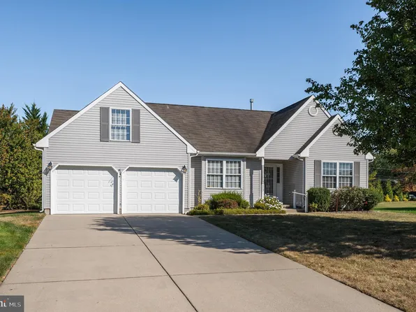 117 Canopy Ln, Sewell, NJ 08080