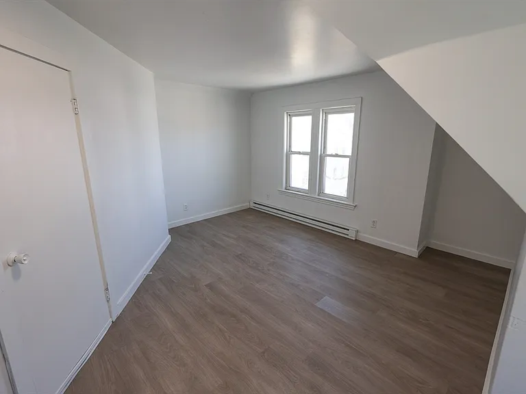 8 Colonial Ave #3 — Photo 7
