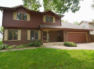 1579 NW 90th Ct, Clive, IA 50325