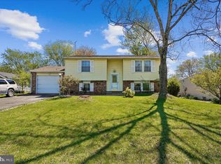 712 N Sterling Blvd, Sterling, VA
