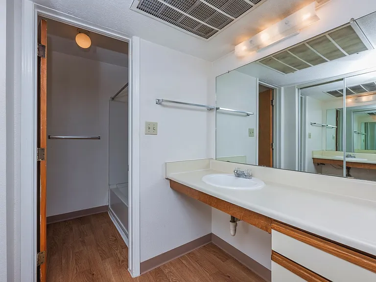 Brandywood Park Apartments — Photo 48