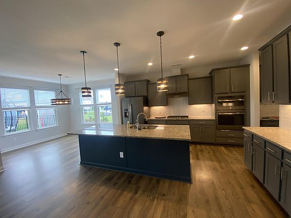 3rd image of 2928 Kingsfield Dr