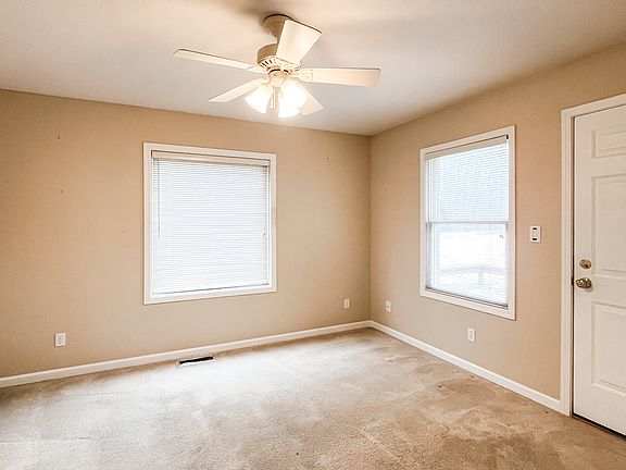 5th image of 381 Southfork Dr