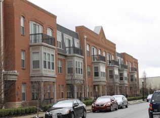 960 Perry St APT 305, Columbus, OH 43215