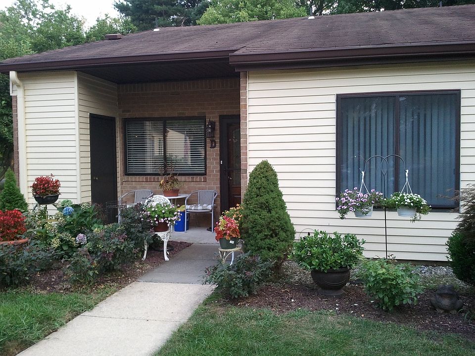 1st image of 184 Cross Slope Ct Unit D
