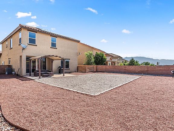 3rd image of 3153 Llano Vista Ct NE