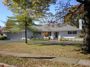 2081 Haverford Rd, Upper Arlington, OH 43220