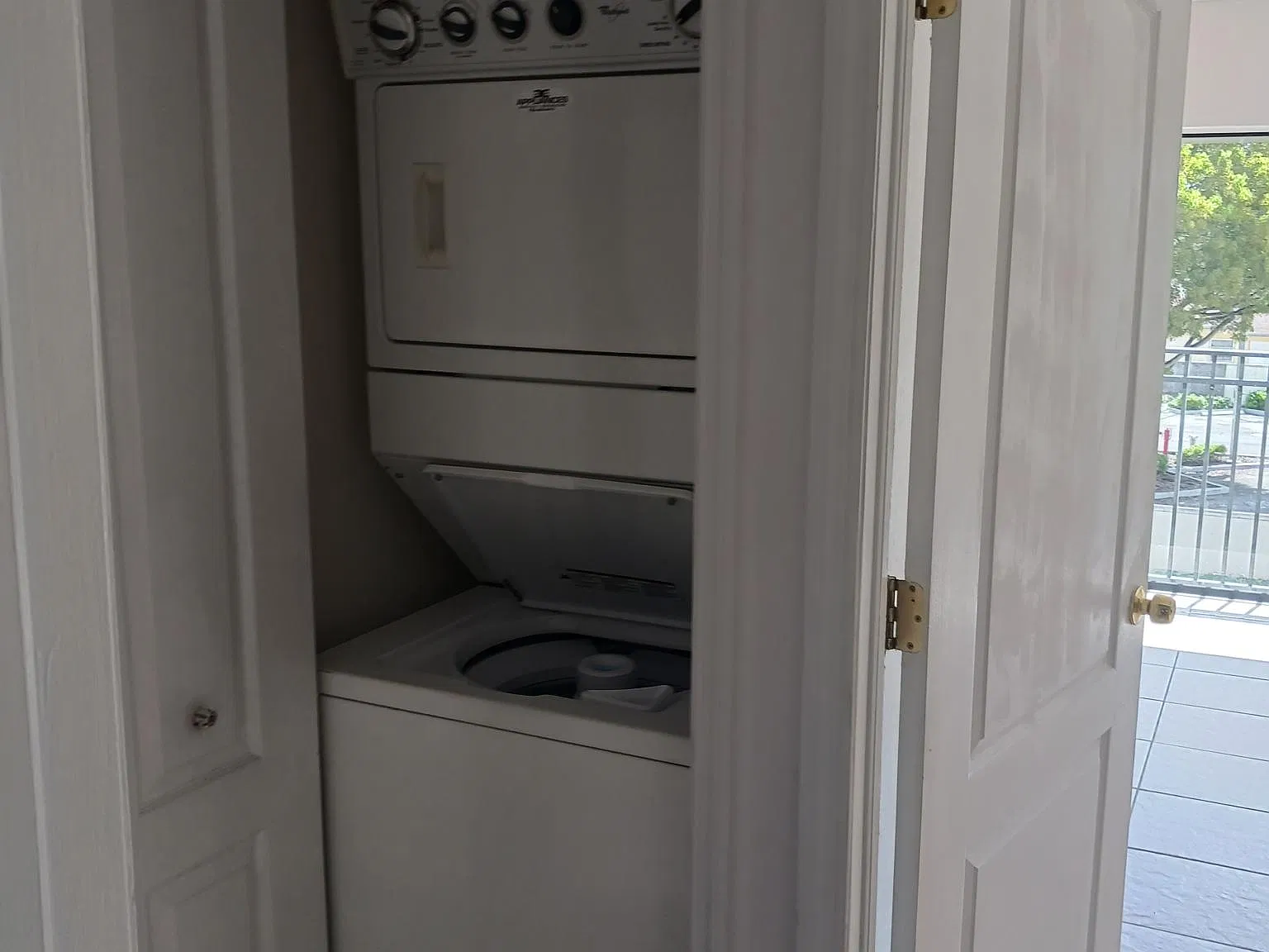 1 bed, 745 sqft, $1,800 — Photo 4