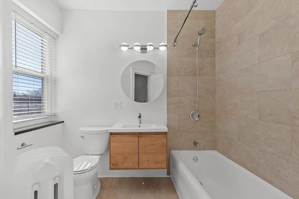 1 bed, 1.0 bath, 1000 sqft, $1,900 — Photo 3