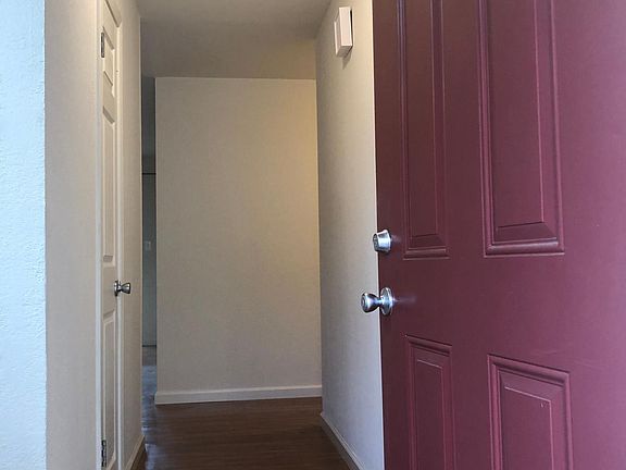 2nd image of 1067 Dodge Dr
