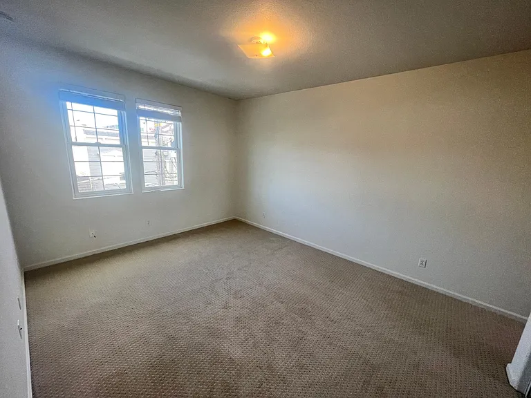 129 Blake St — Photo 7