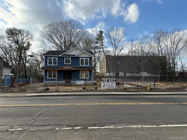 494 Islip Avenue, Islip, NY 11751