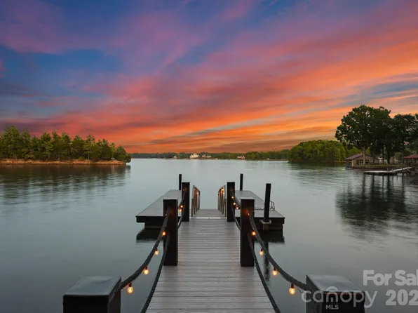 388 Stonemarker Rd, Mooresville, NC 28117