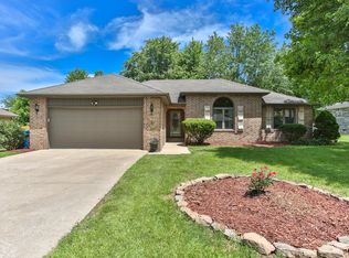 404 N Ellen St, Nixa, MO 65714