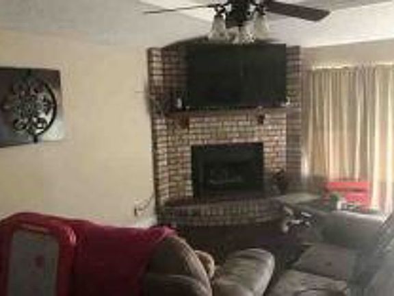 Additional Living Room