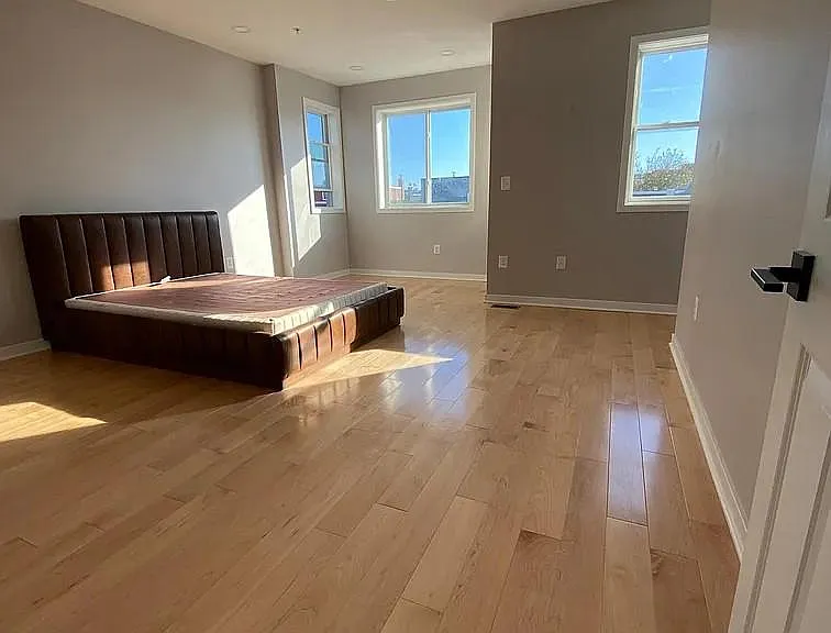 1361 Newton St NW — Photo 5