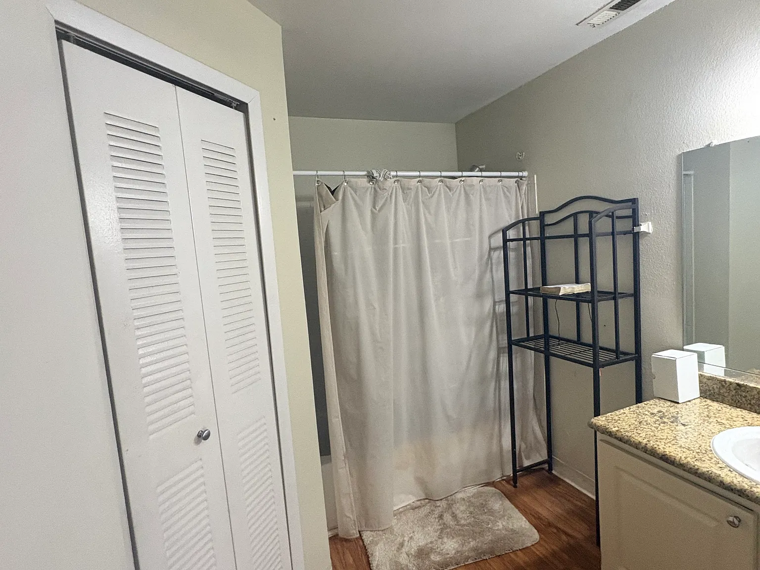 2 bed, 1200 sqft, $875 — Photo 3
