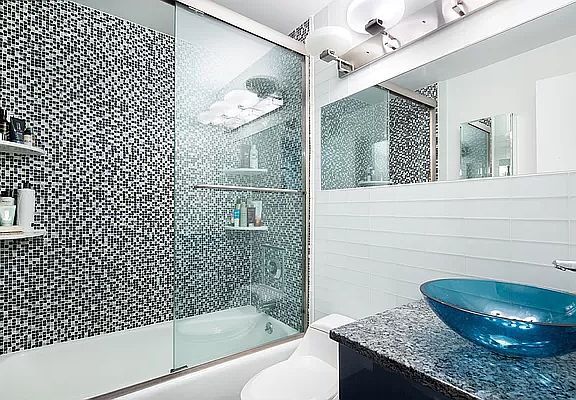 4th image of 275 Greenwich St APT 3C