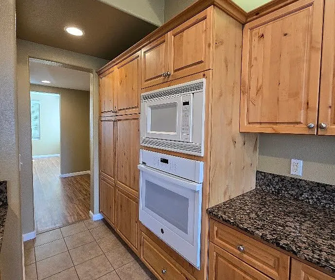 4225 N Del Rey Ave — Photo 17