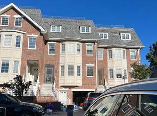 120-53A Sunrise Ct, College Pt, NY 11356