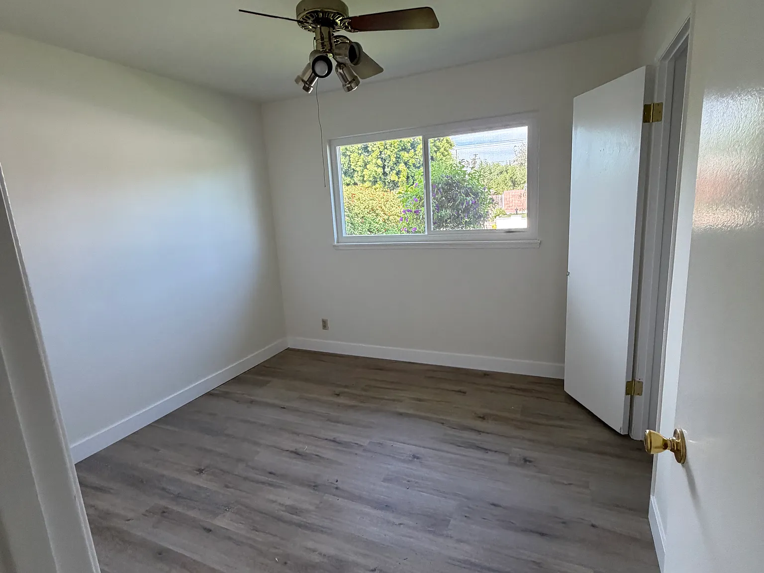 4 bed, 1.5 bath, 1226 sqft, $3,500 — Photo 3