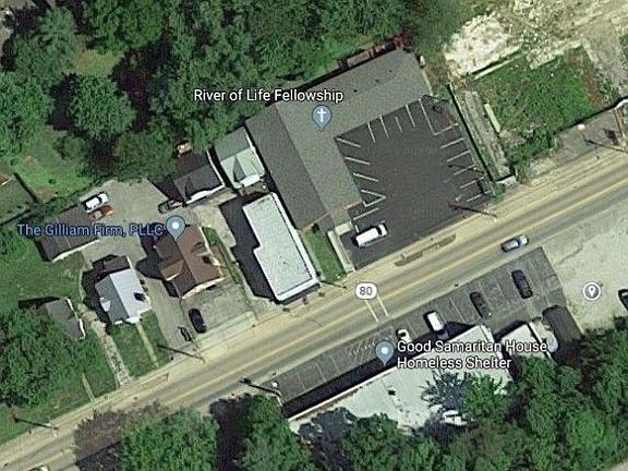 4th image of 221 E 4th St