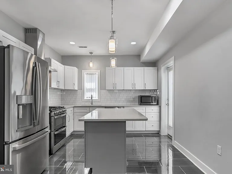 1310 Riggs St NW — Photo 21