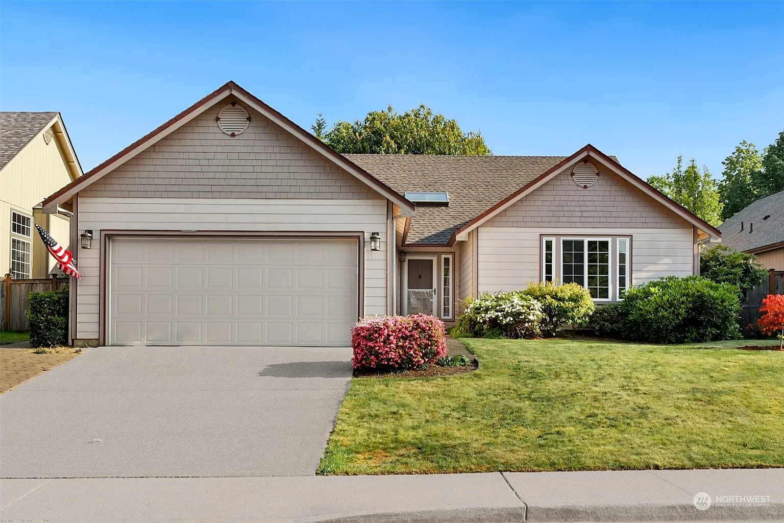 3407 22nd Way NE photo 1