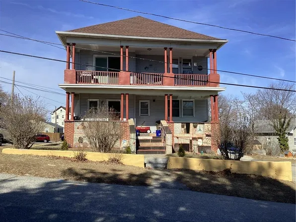 204 Maplewood Ave, Cranston, RI 02920