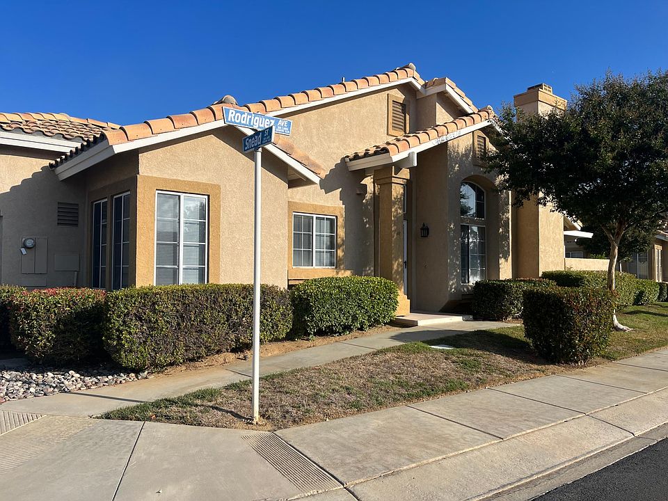 1378 SNEAD ST, BANNING, CA