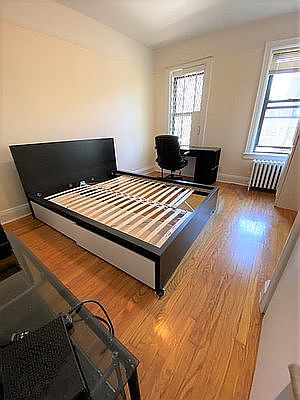 4th image of 24-24 42nd St #C4