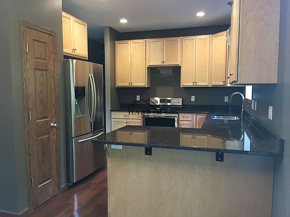 2nd image of 3112 Rose Dr SE