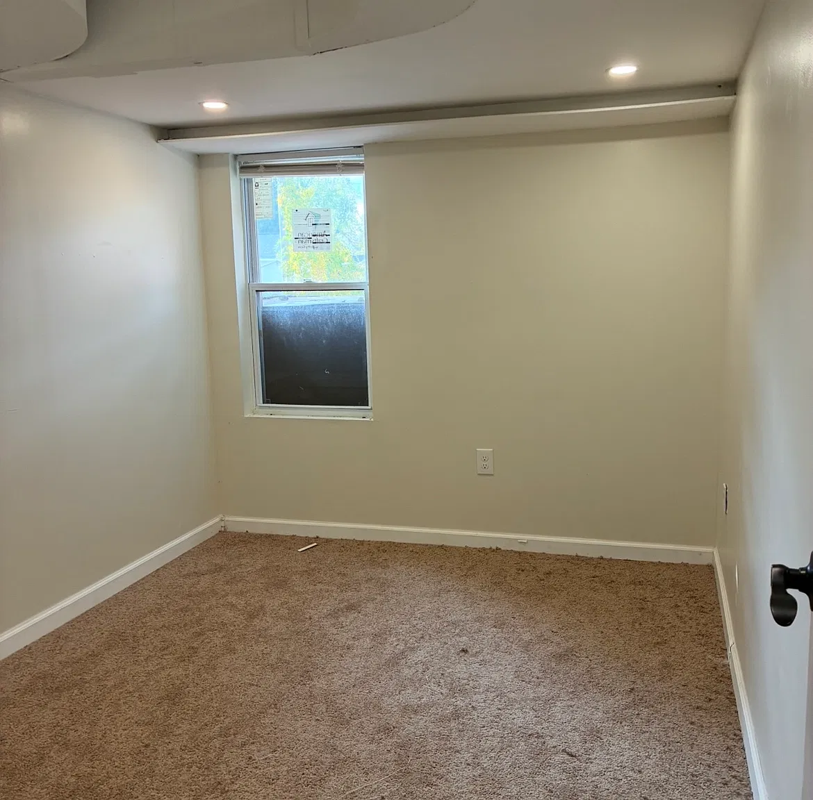 2 bed, 1050 sqft, $1,650 — Photo 2