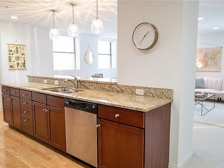 350 N Meridian St #508 — Photo 6