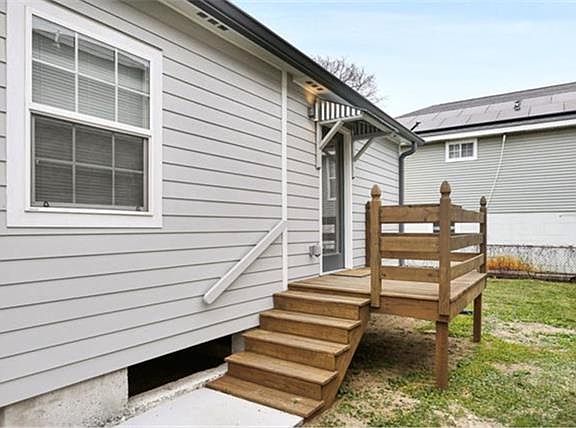 3rd image of 2667 Frankfort St