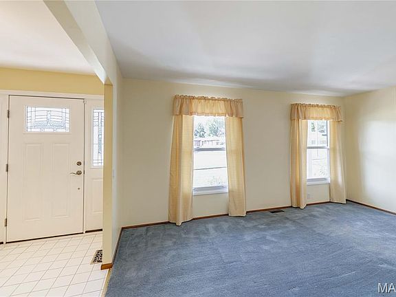 4th image of 3625 Meserta Ln