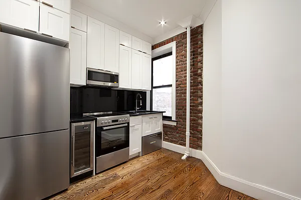 Rented by R New York | media 36